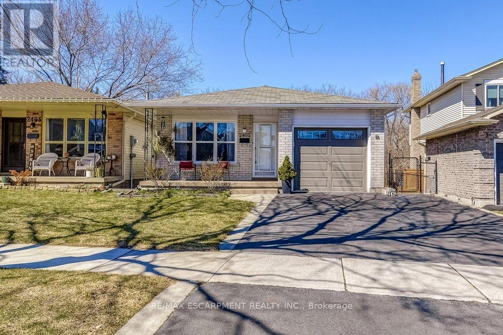Detached at 2405 MALCOM CRESCENT, Burlington (Brant Hills)