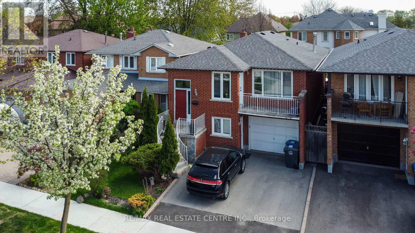 Detached at 4386 CURIA CRESCENT, Mississauga (Rathwood)
