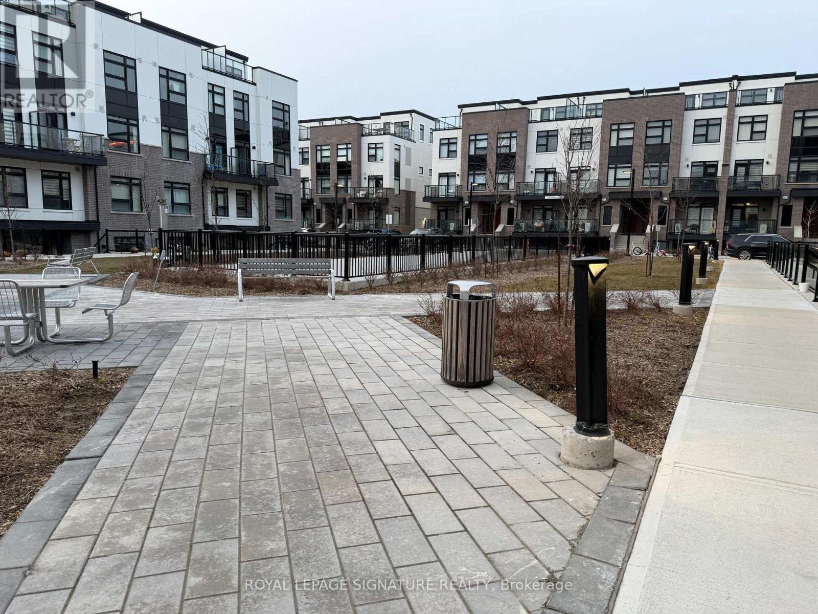 Townhouse at 124 - 1597 ROSE WAY, Milton (CB Cobban)