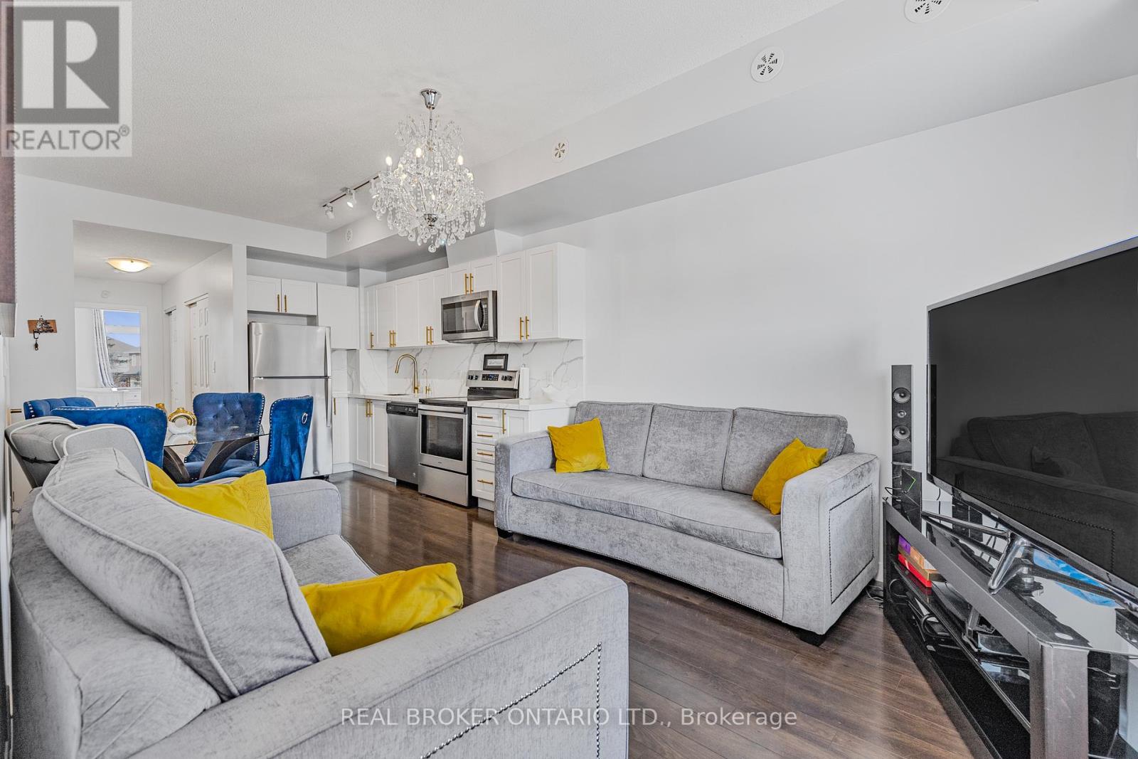 Townhouse at 21 - 630 ROGERS ROAD, Toronto (Keelesdale-Eglinton West)
