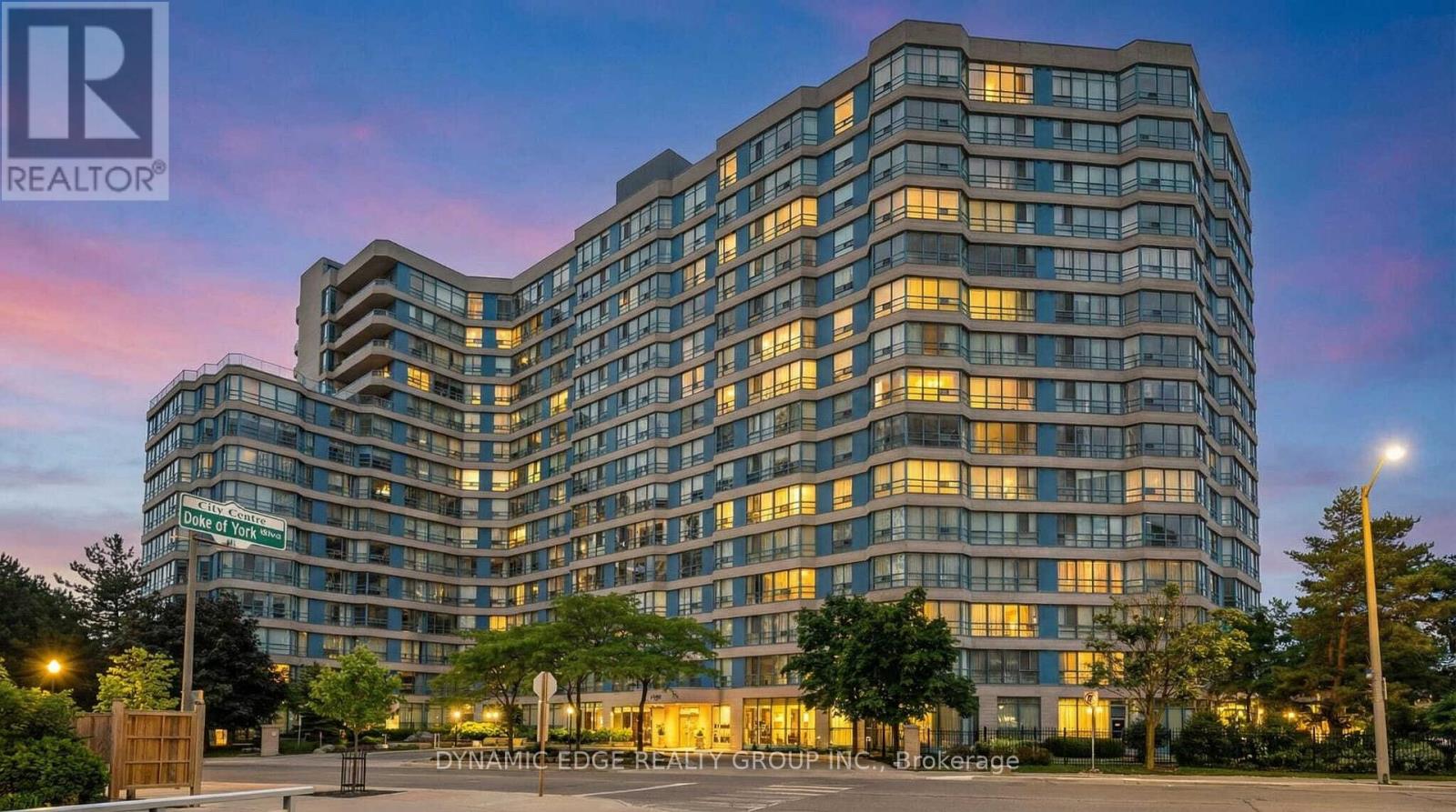 Apartment at 1607 - 250 WEBB DRIVE, Mississauga (City Centre)
