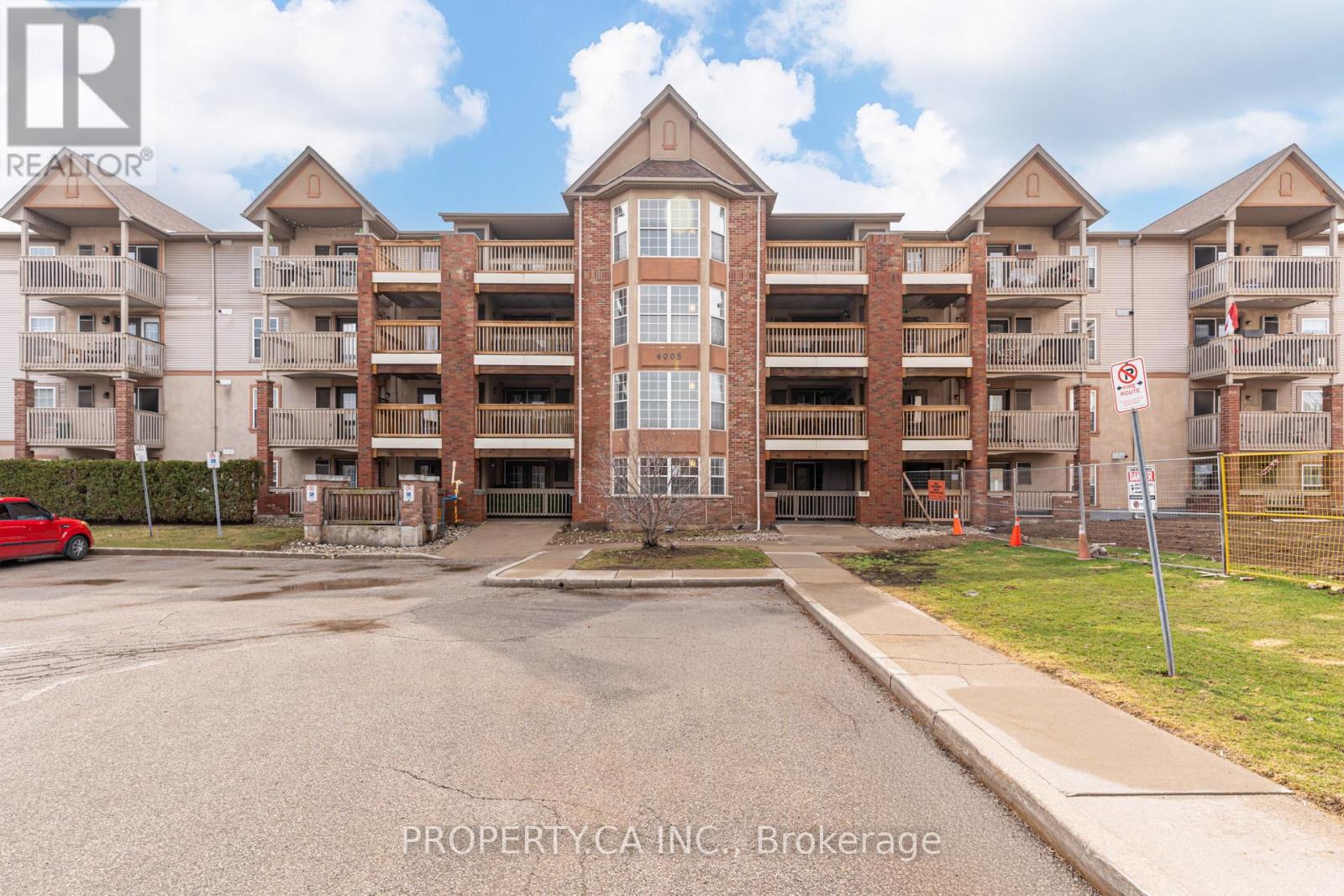 Apartment at 210 - 4005 KILMER DRIVE, Burlington (Tansley)