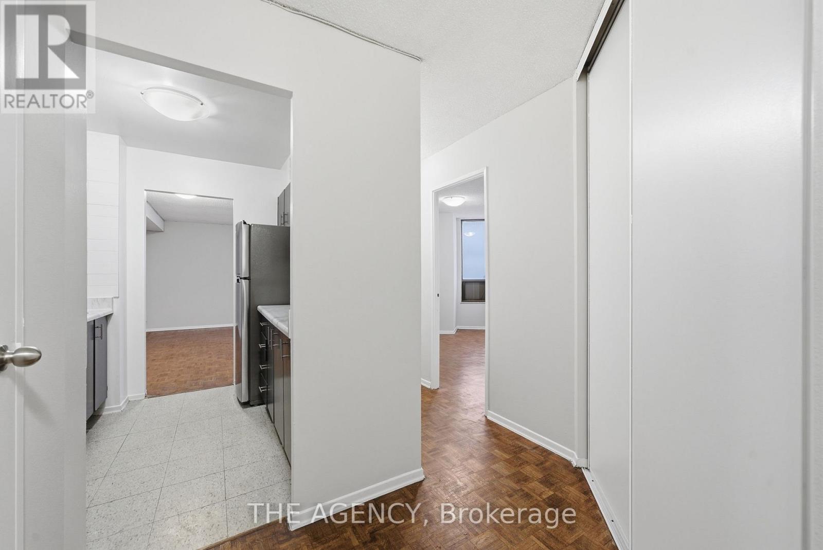 Apartment at 2009A - 2350 DUNDAS STREET W, Toronto (High Park North)