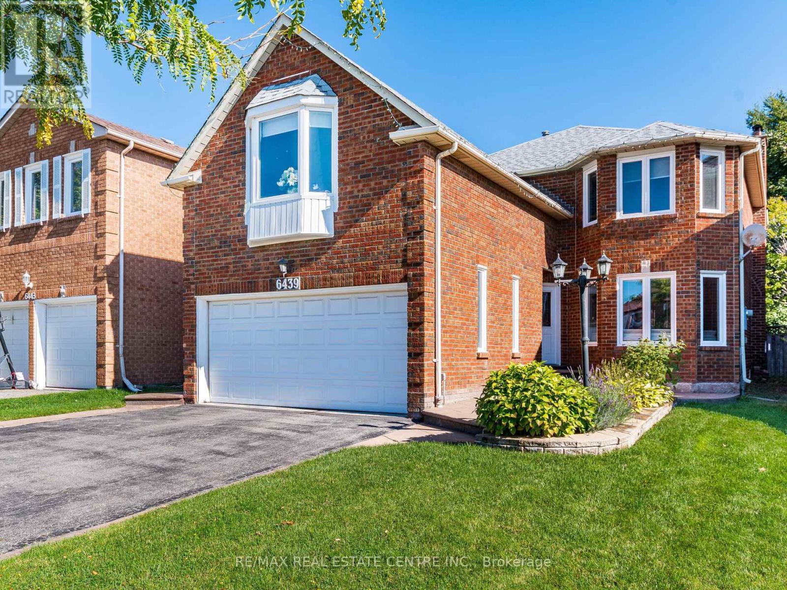 Detached at 6439 OSPREY BOULEVARD, Mississauga (Lisgar)