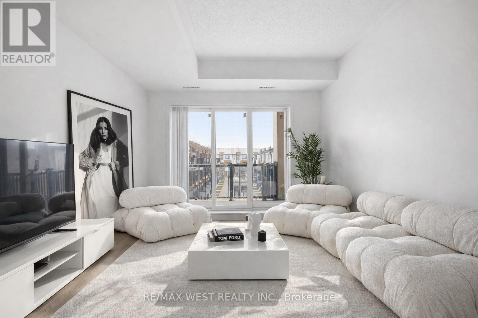 Apartment at 311 - 120 CANON JACKSON DRIVE, Toronto (Beechborough-Greenbrook)