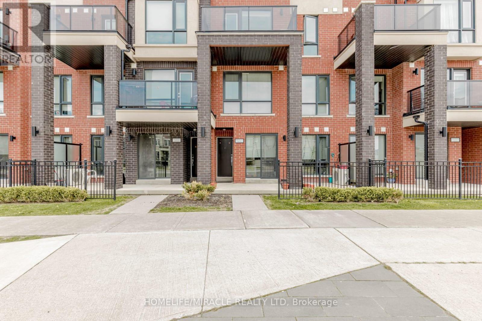 Townhouse at 29 - 100 DUFAY ROAD, Brampton (Northwest Brampton)