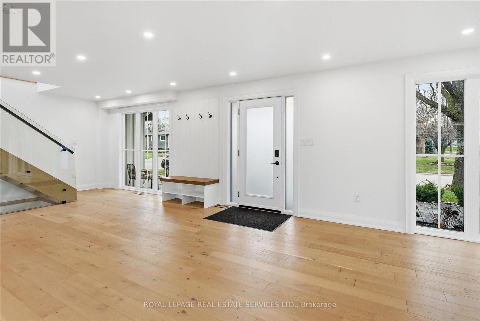 Detached at 2212 URWIN CRESCENT, Oakville