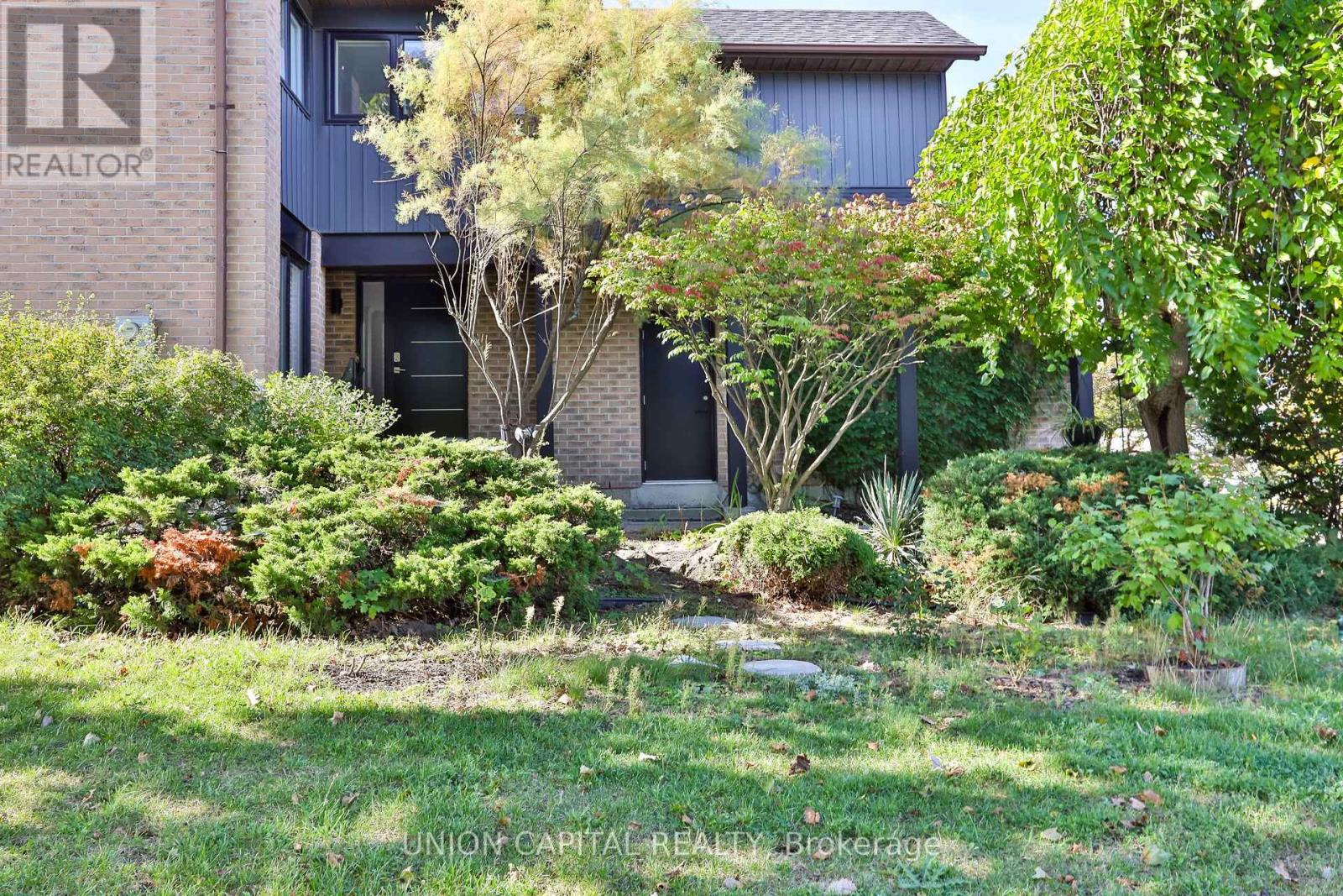Detached at 168 KINGSBRIDGE GARDEN CIRCLE, Mississauga (Hurontario)