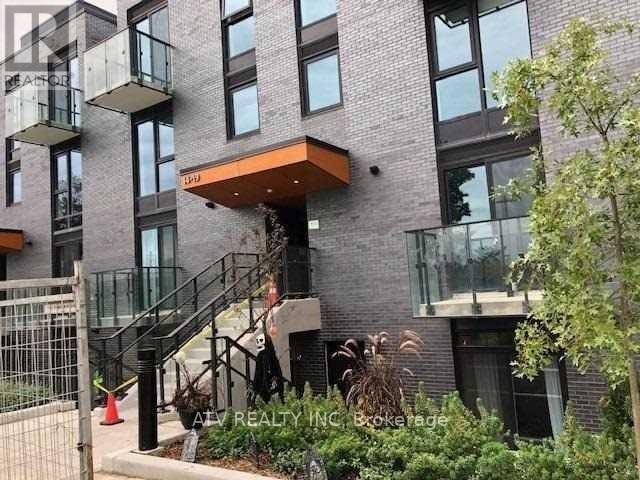 Townhouse at TH17 - 10 BRIN DRIVE, Toronto (Edenbridge-Humber Valley)