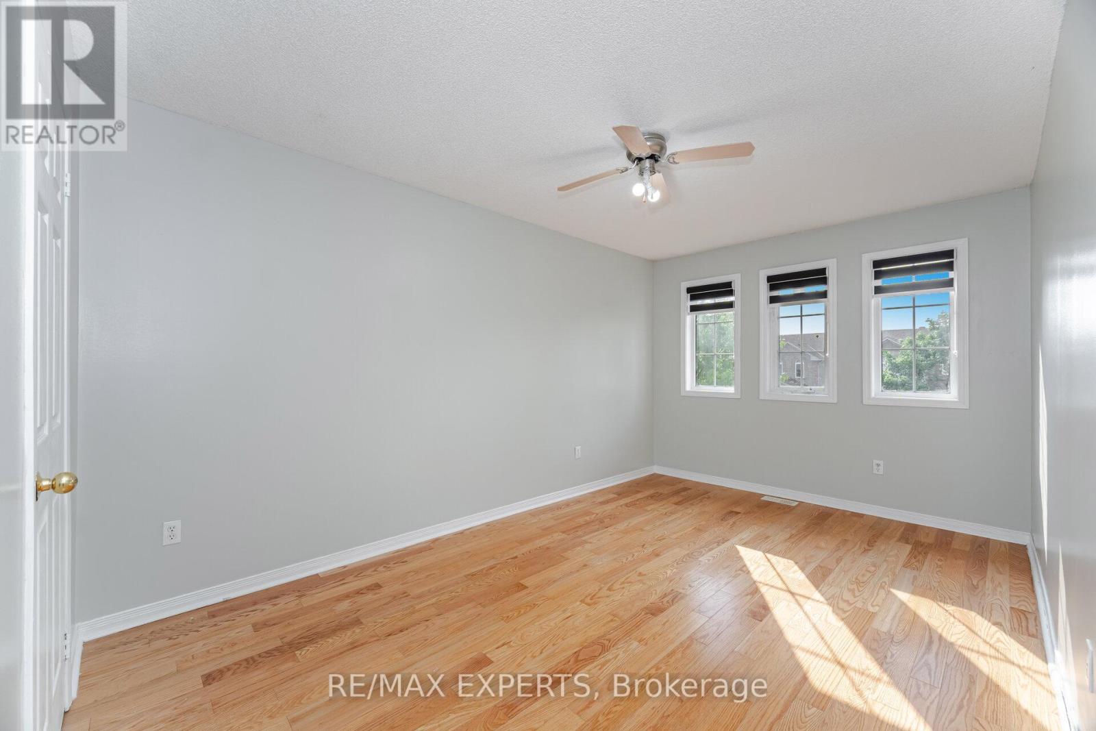 Semi-Detached/Link at 82 TWIN PINES CRESCENT, Brampton
