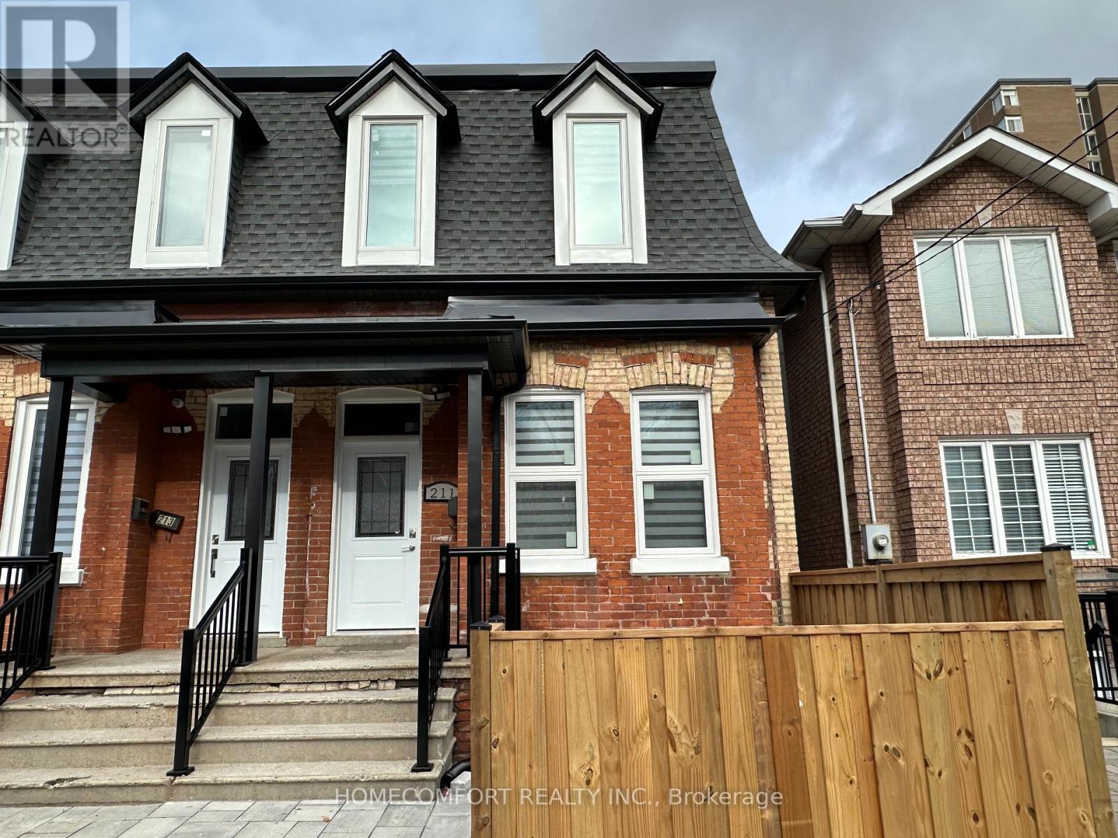 Multiplex at MAIN FLOOR - 211 OSLER STREET, Toronto (Weston-Pellam Park)