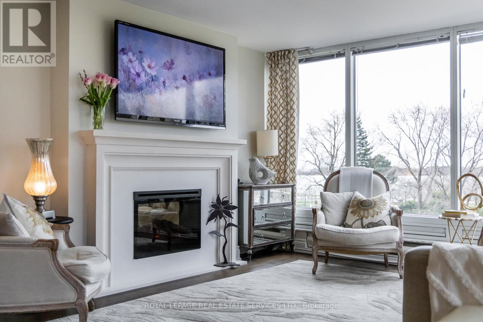 Apartment at 309 - 1 PALACE PIER COURT, Toronto (Mimico)