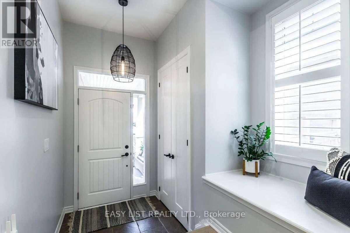 Detached at 868 PAUPST PLACE, Milton