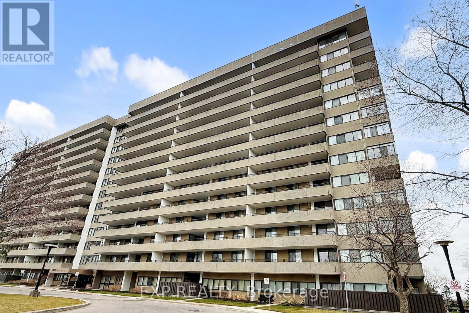 Apartment at 202 - 1300 MISSISSAUGA VALLEY BOULEVARD, Mississauga (Mississauga Valleys)