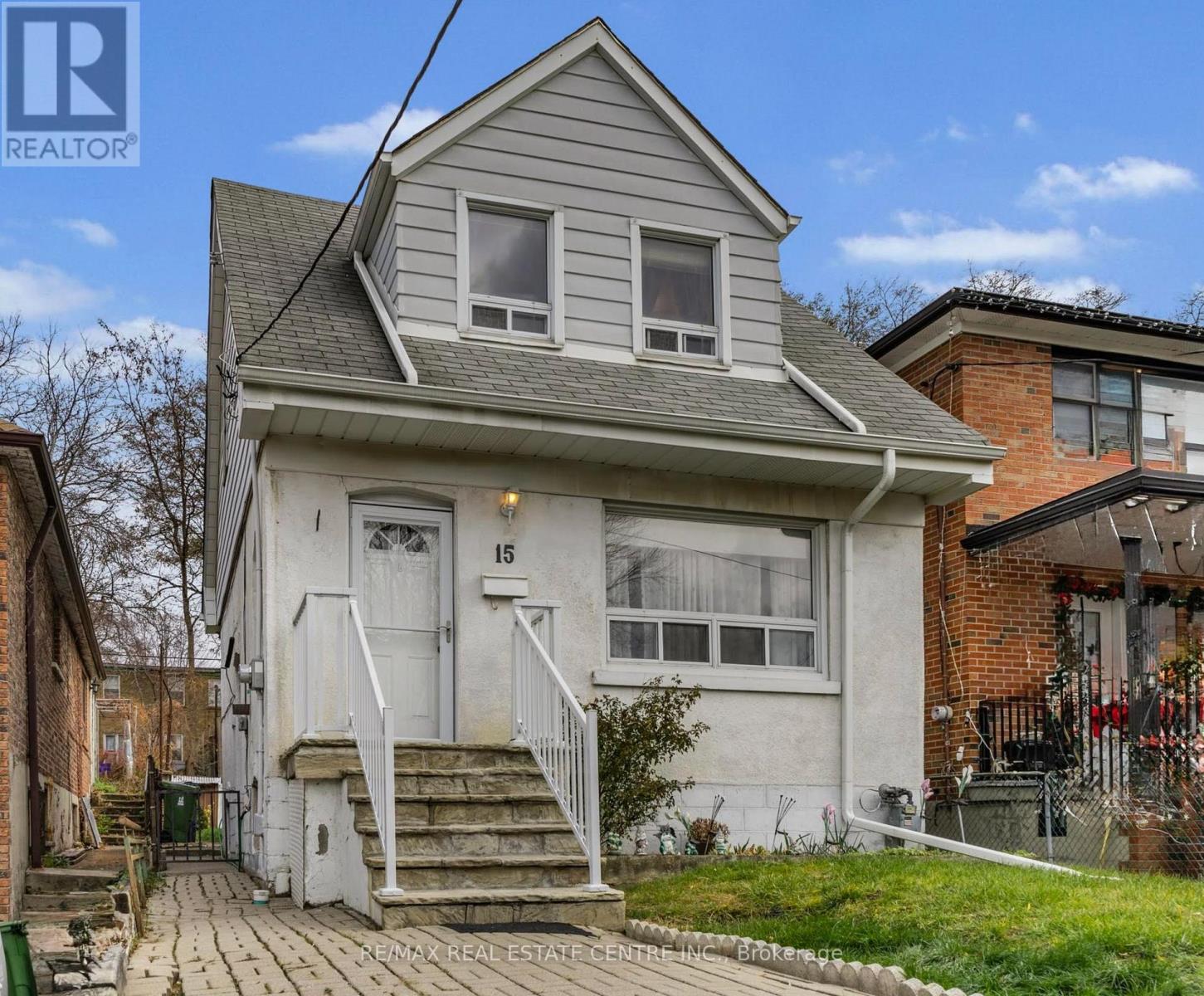 Detached at 15 CLIFF STREET, Toronto (Rockcliffe-Smythe)