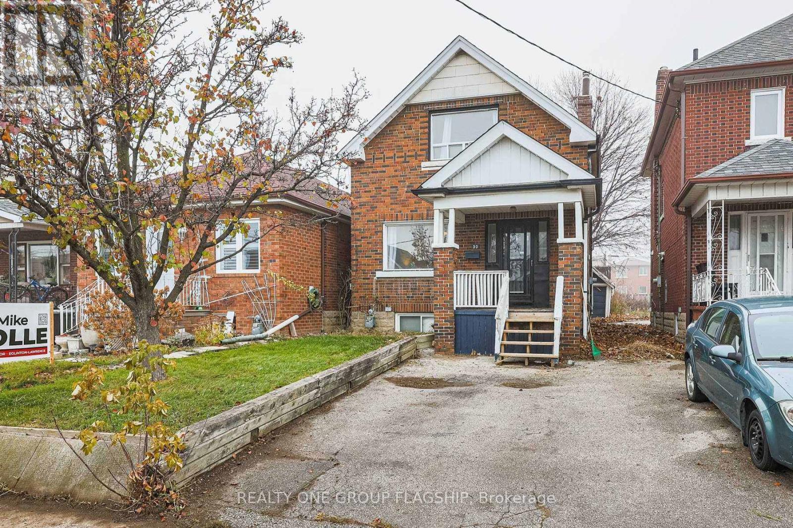Detached at 30 BOWIE AVENUE, Toronto (Briar Hill-Belgravia)