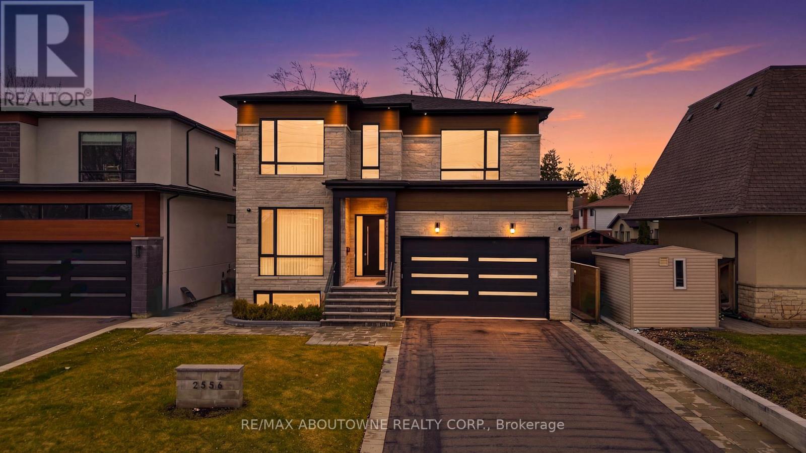 Detached at 2556 GLENGARRY ROAD, Mississauga (Erindale)