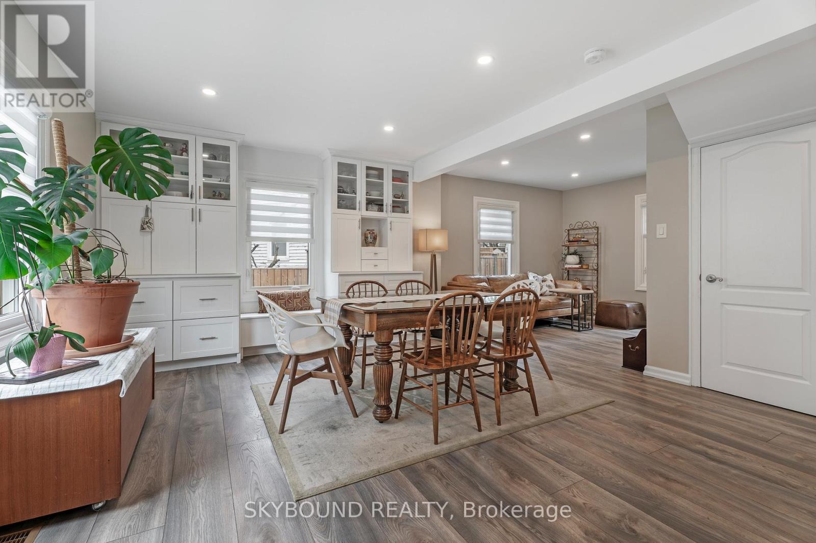 Detached at 790 THE QUEENSWAY, Toronto (Stonegate-Queensway)