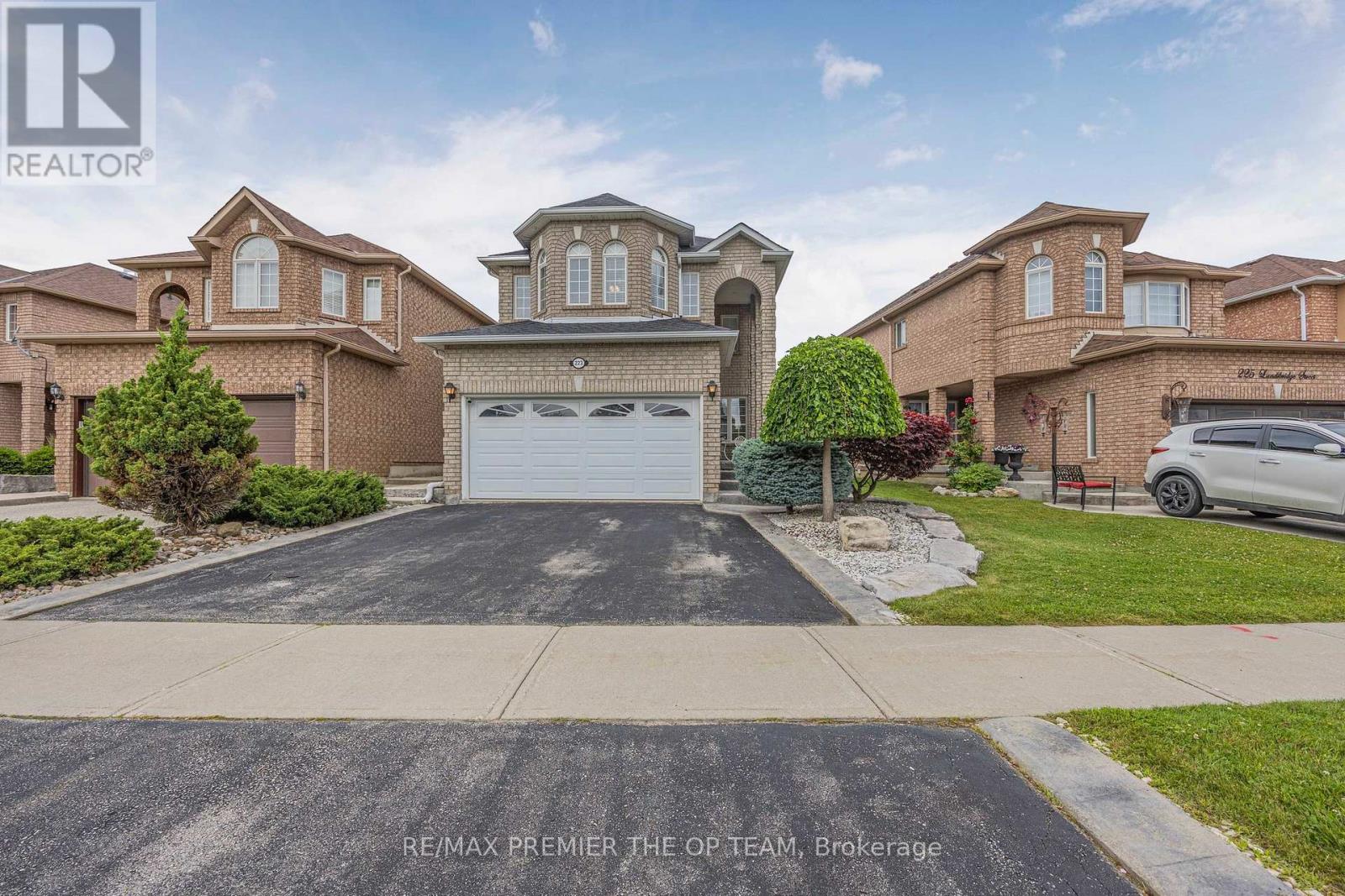 Detached at 223 LANDSBRIDGE STREET, Caledon (Bolton East)
