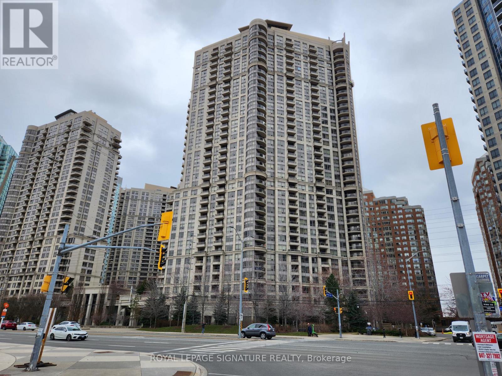 Apartment at 3009 - 310 BURNHAMTHORPE ROAD W, Mississauga (City Centre)