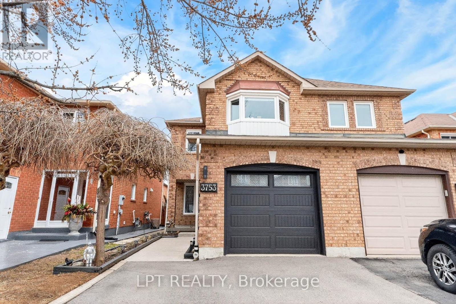 Semi-Detached/Link at 3753 DENSBURY DRIVE, Mississauga (Lisgar)