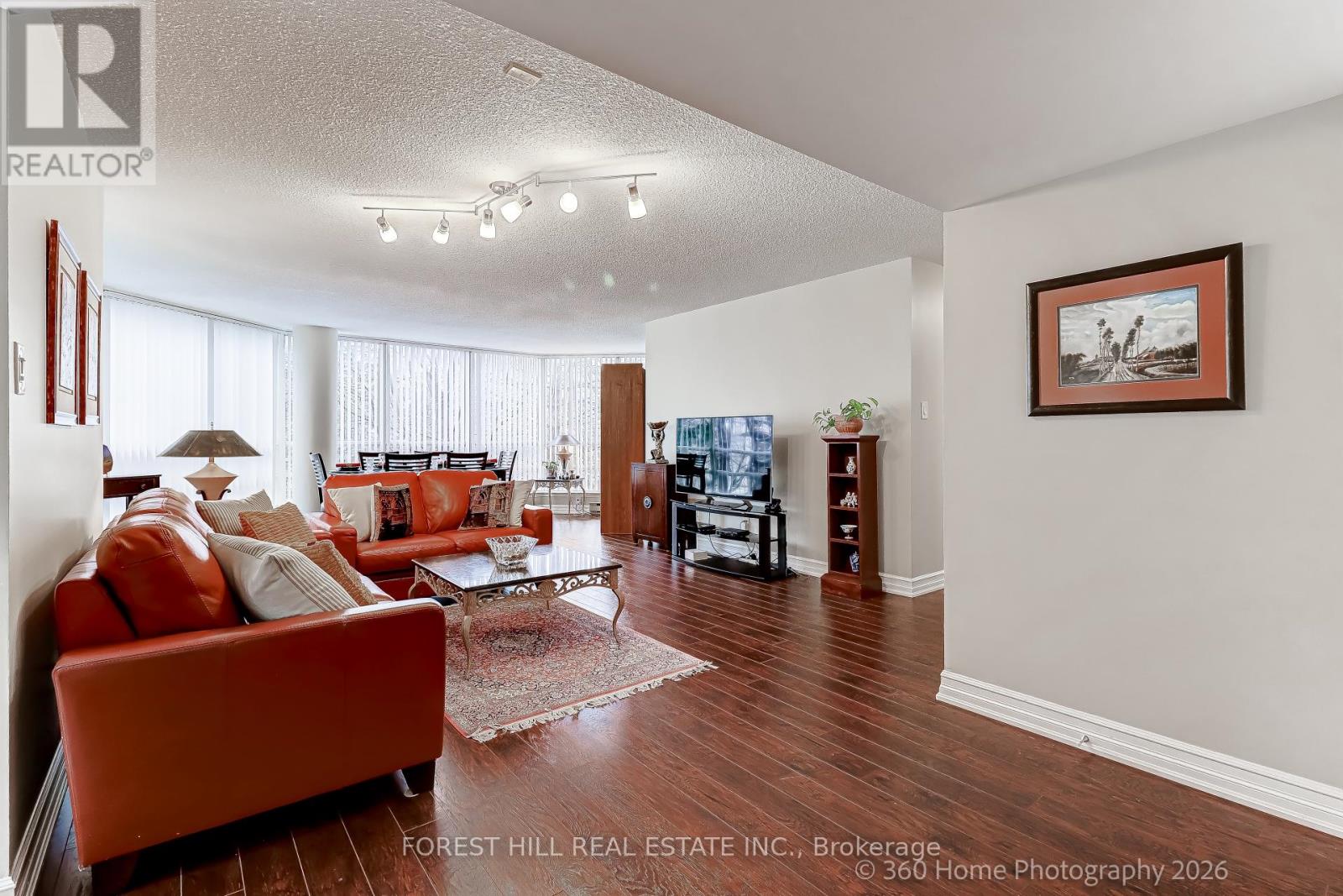 Apartment at 204 - 45 KINGSBRIDGE GARDEN CIRCLE, Mississauga (Hurontario)