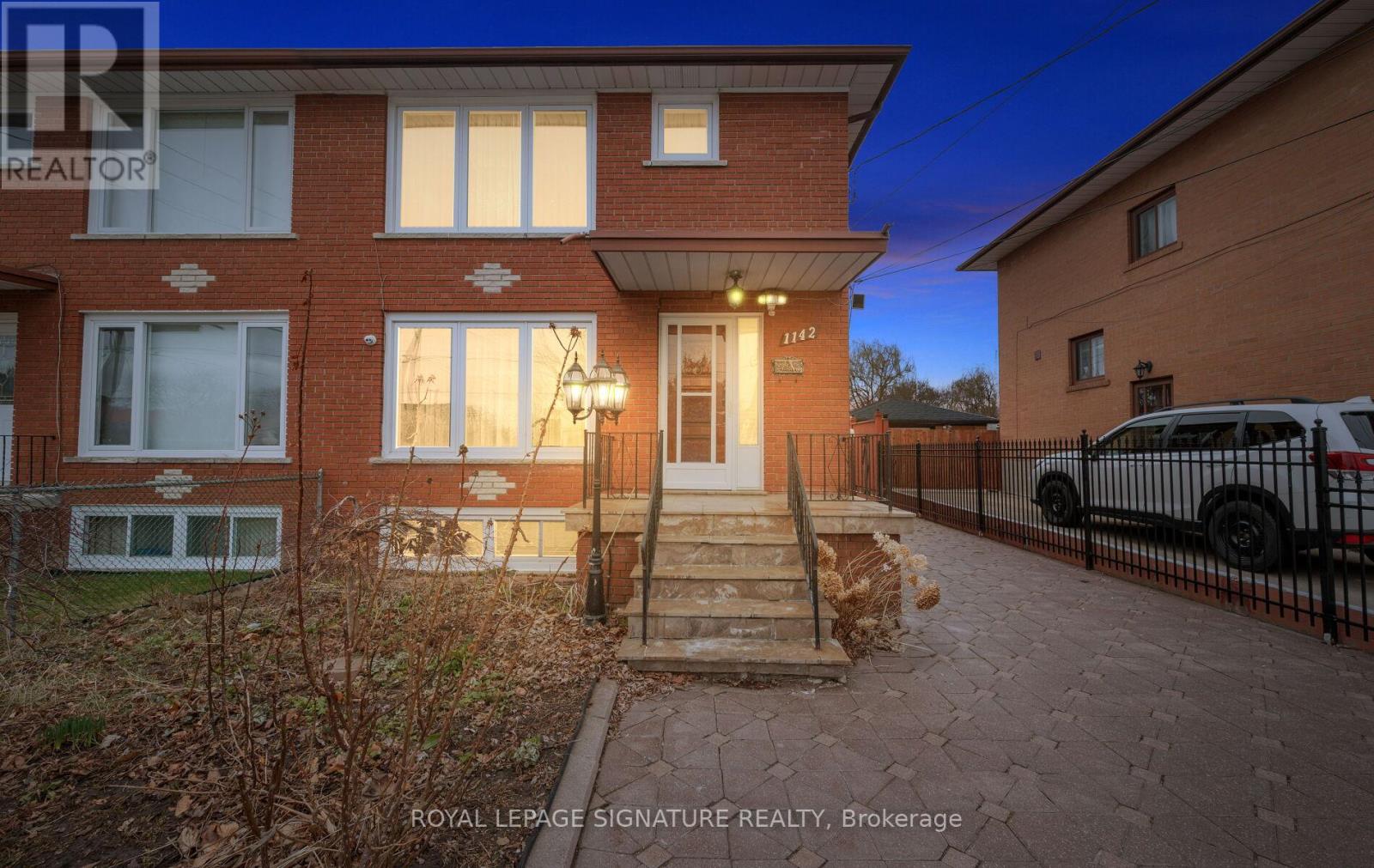 Semi-Detached/Link at 1142 ALEXANDRA AVENUE, Mississauga (Lakeview)