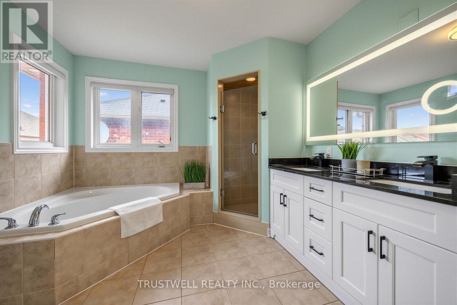 Detached at 1295 SIM PLACE, Milton