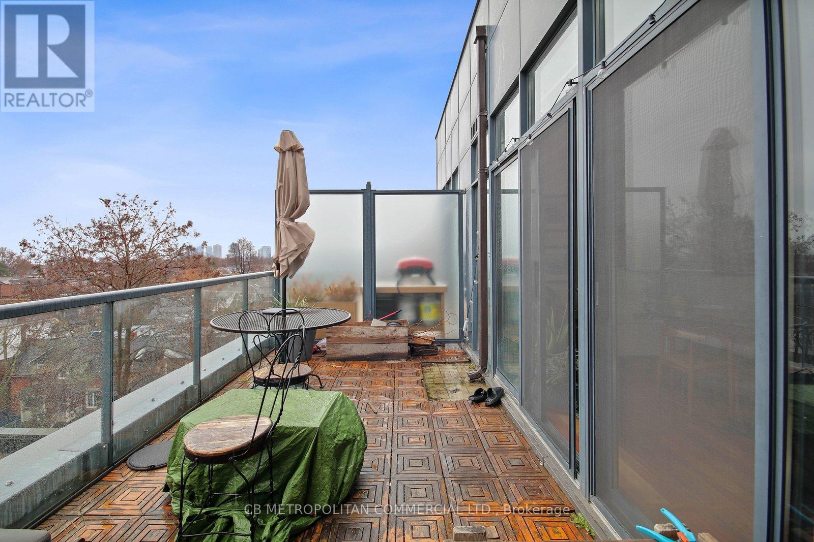 Apartment at 405 - 363 SORAUREN AVENUE, Toronto