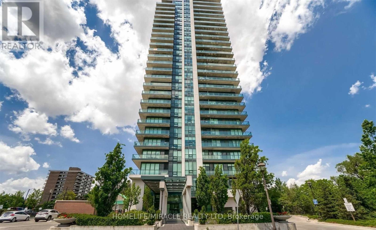Apartment at 1002 - 100 JOHN STREET, Brampton (Downtown Brampton)