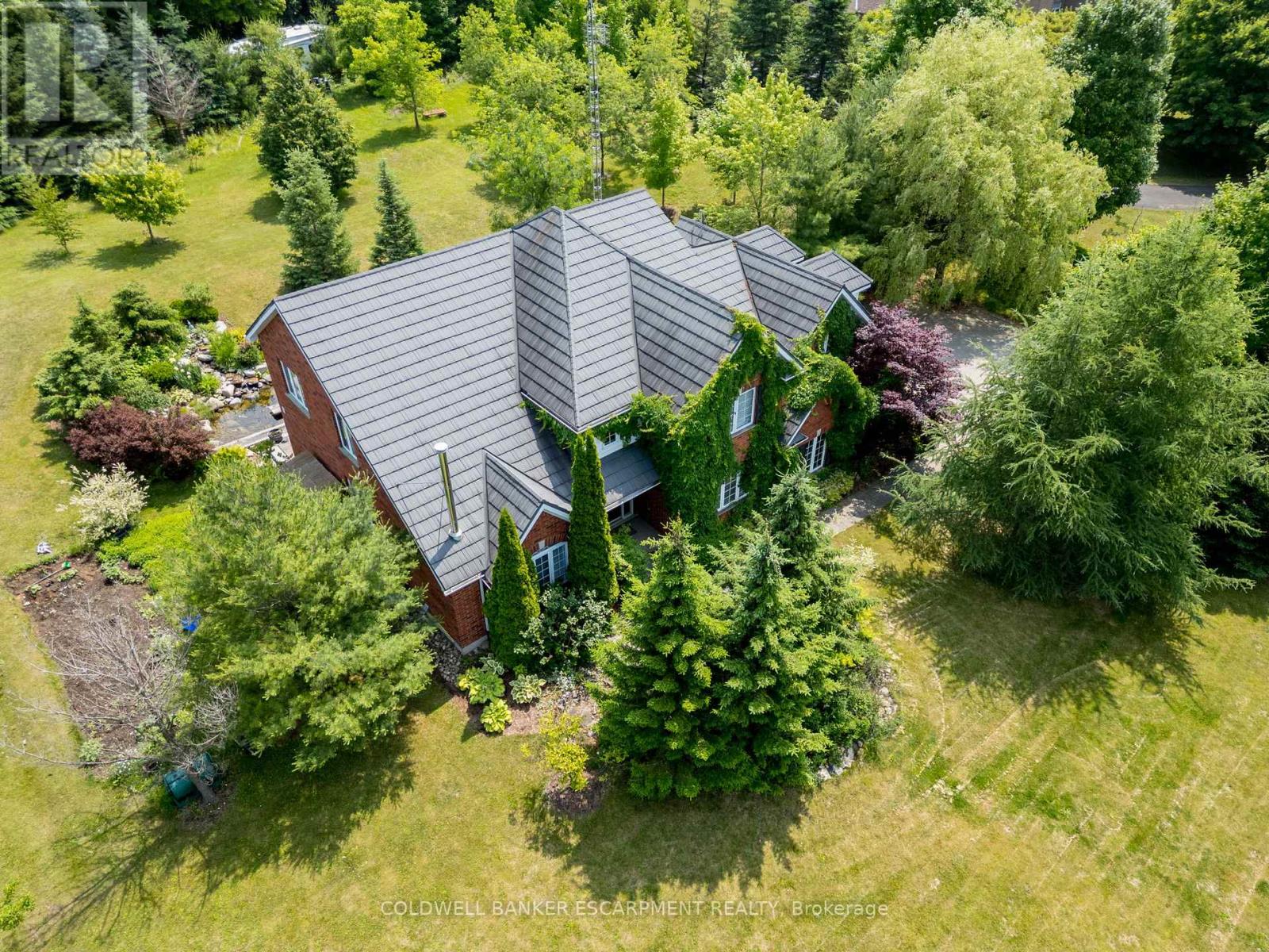 Detached at 3 MORGAN DRIVE, Halton Hills (Rural Halton Hills)