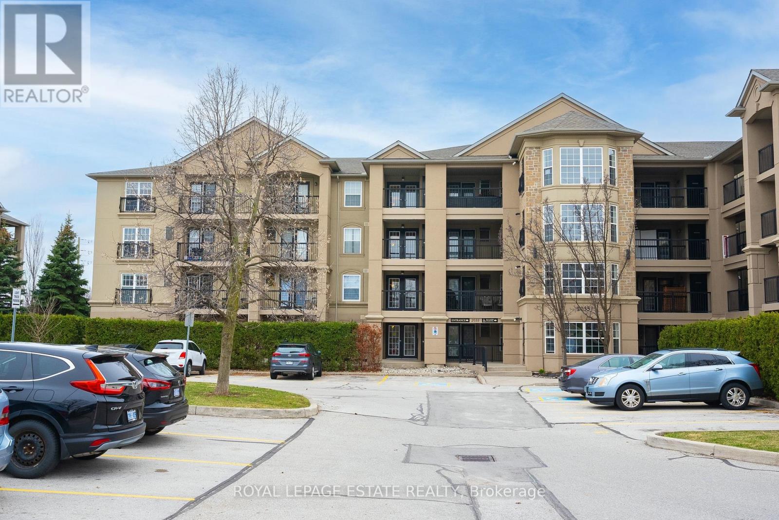 Apartment at 101 - 2035 APPLEBY LINE, Burlington (Uptown)