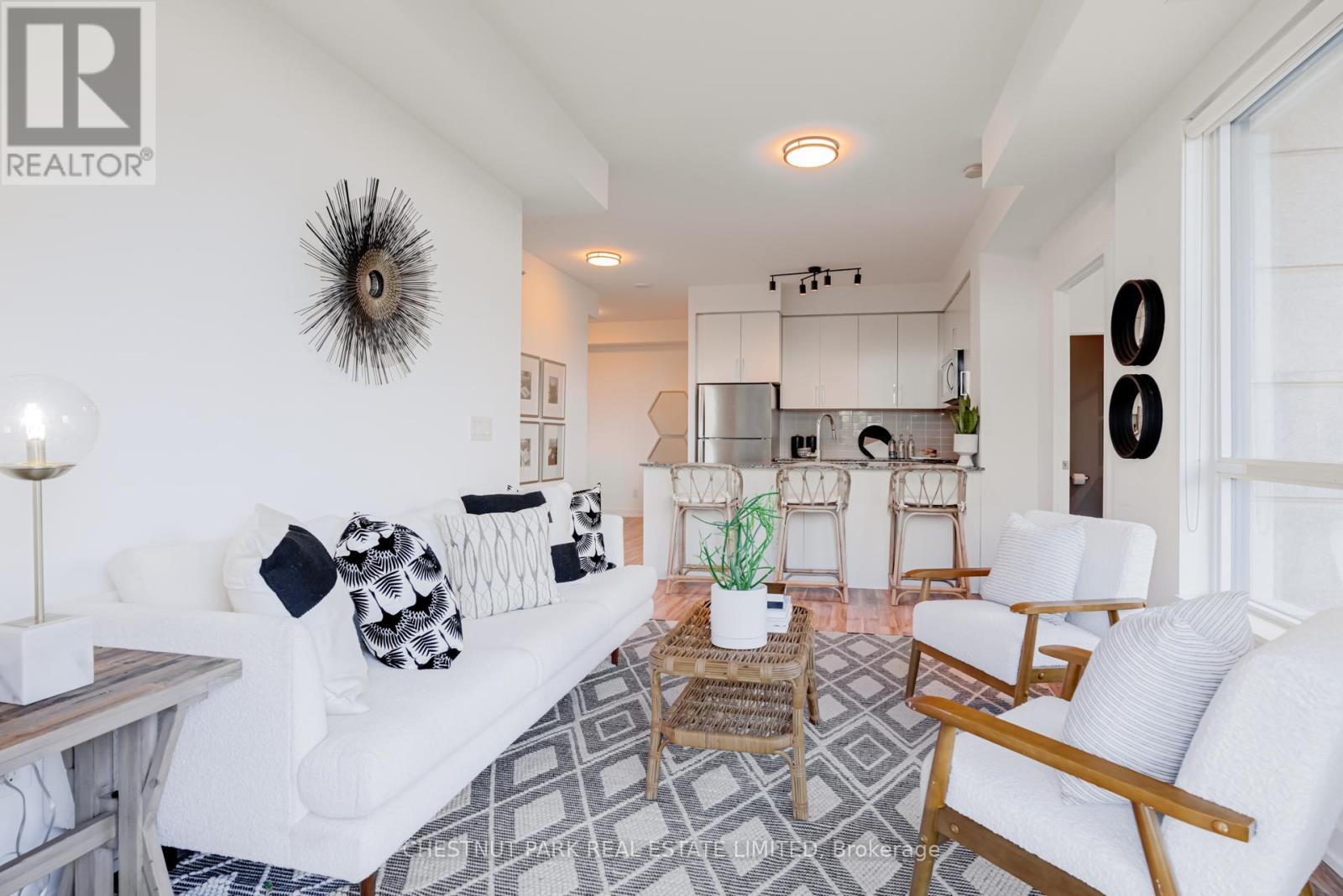 Apartment at 205 - 840 QUEENS PLATE DRIVE, Toronto (West Humber-Clairville)