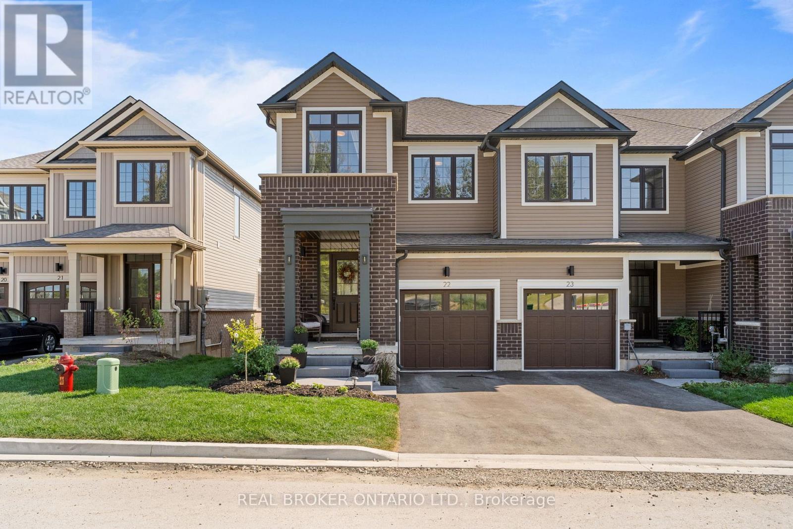 Townhouse at 22 - 690 BROADWAY, Orangeville