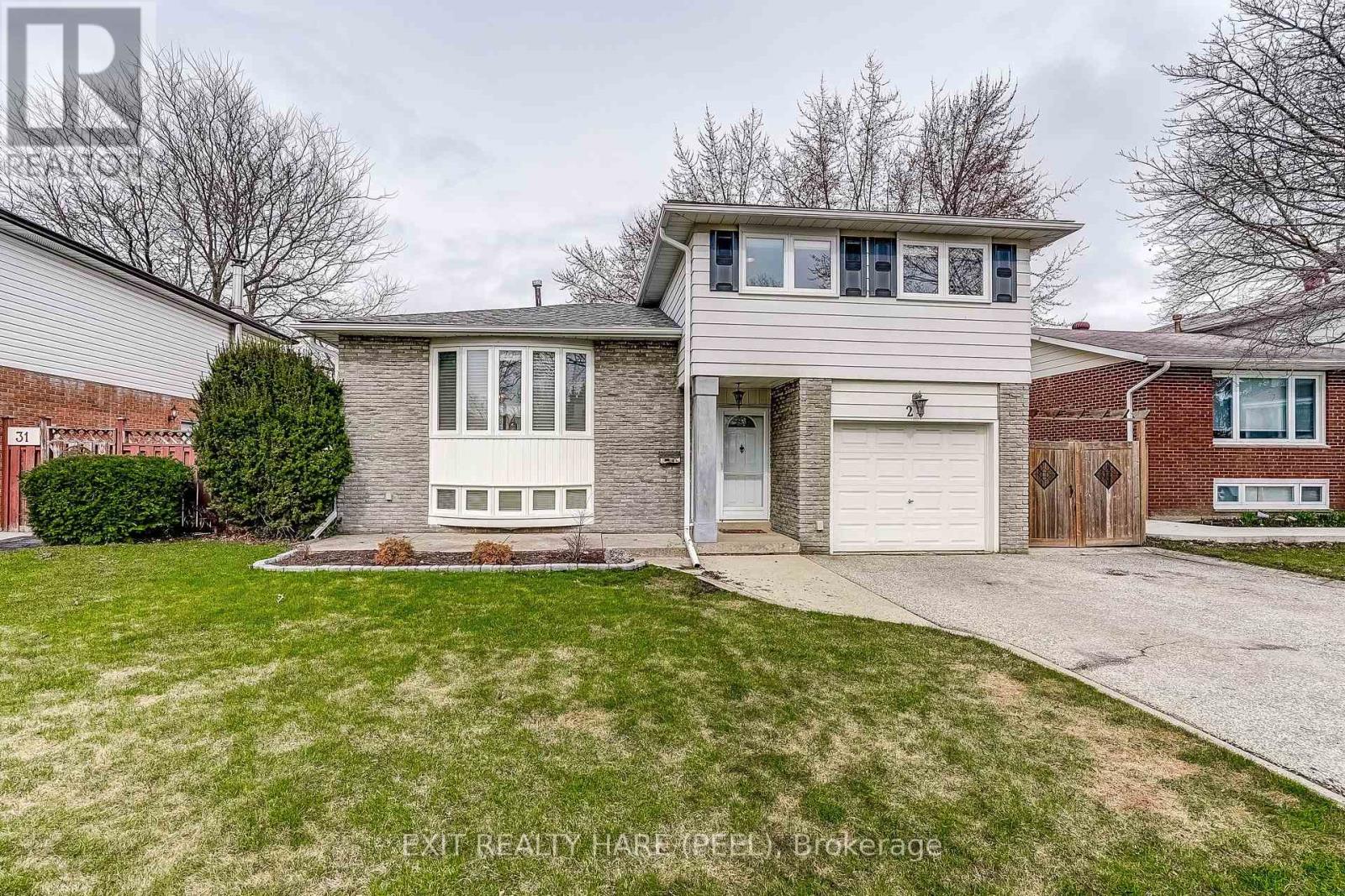 Detached at 29 TROTTERS LANE, Brampton (Brampton South)