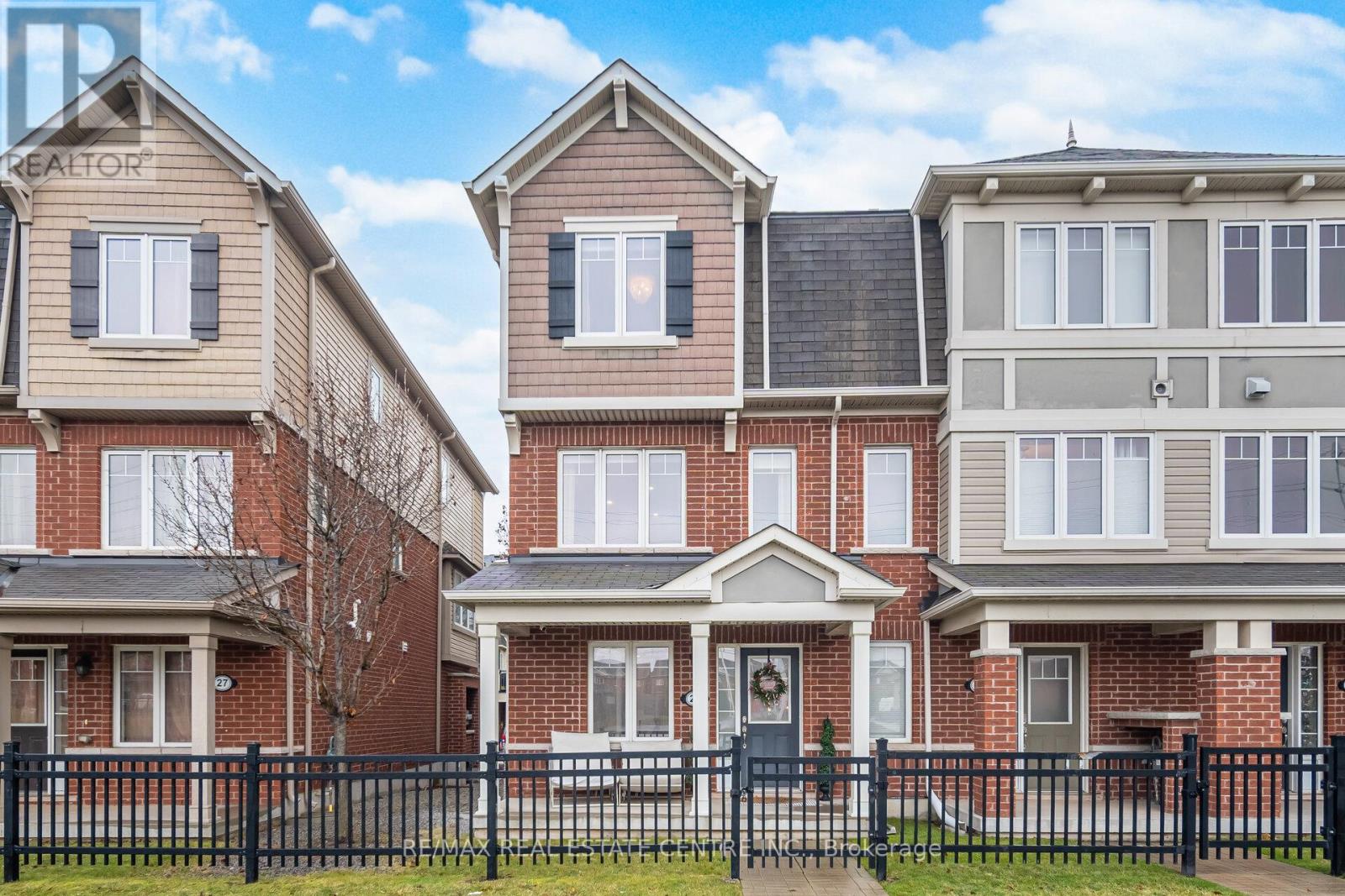 Townhouse at 26 - 6020 DERRY ROAD, Milton (HA Harrison)
