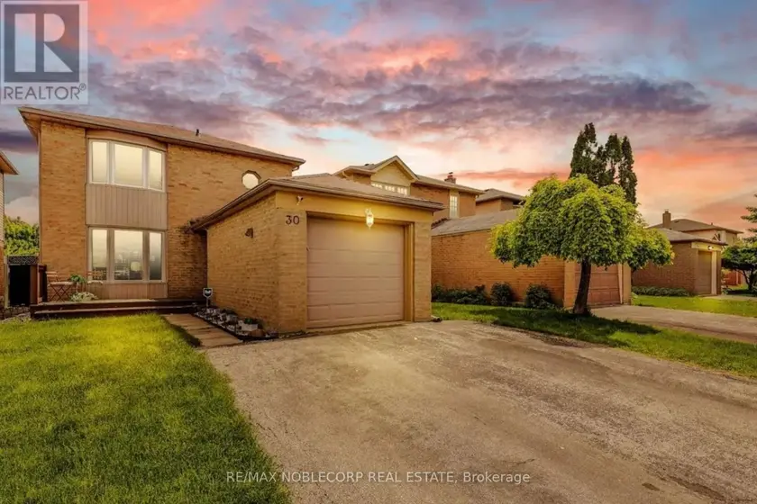 Detached at 30 MAYBERRY COURT, Brampton
