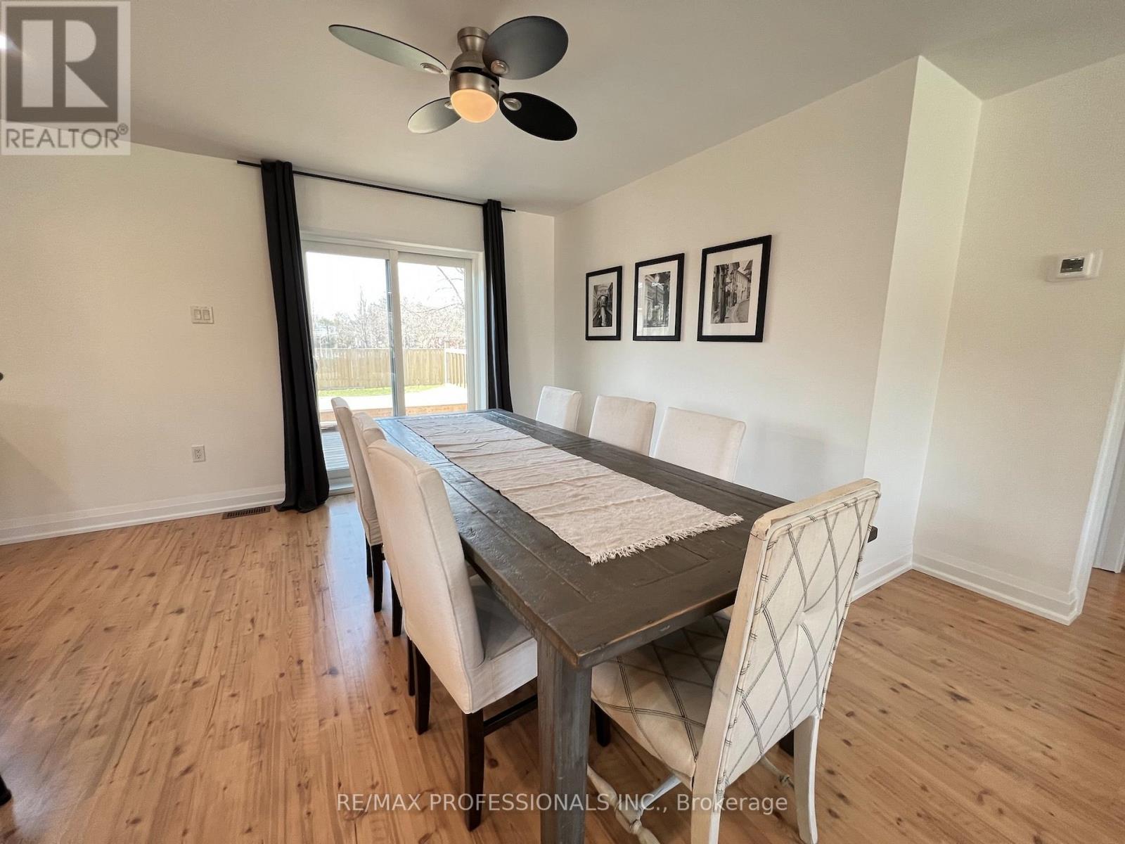 Detached at 2504 DONNAVALE DRIVE, Mississauga