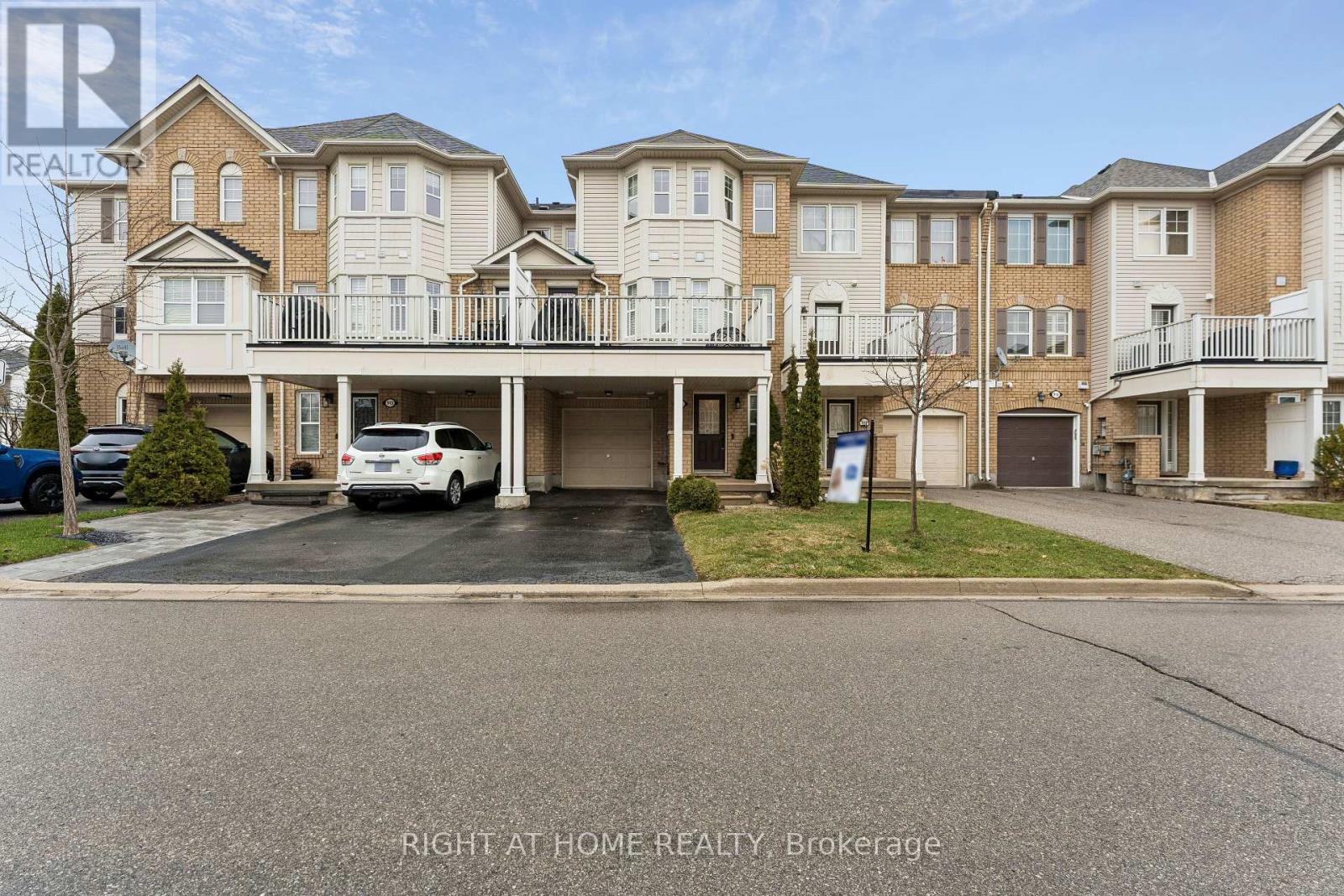 Townhouse at 915 DEVERELL PLACE, Milton (CO Coates)