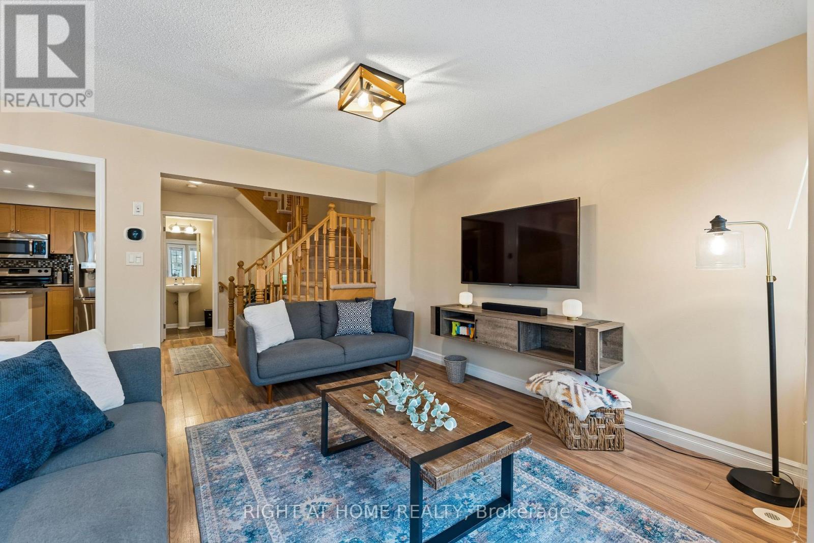 Townhouse at 915 DEVERELL PLACE, Milton