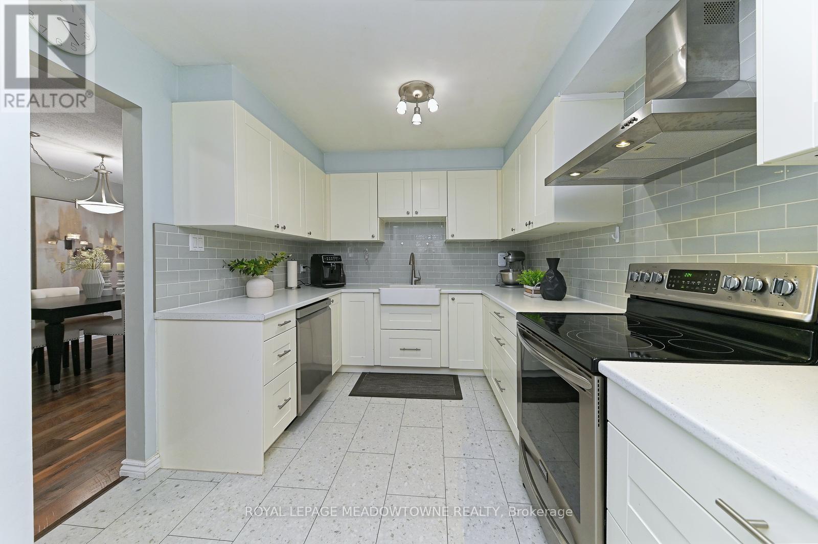 Townhouse at 74 - 80 LYNDEN CIRCLE, Halton Hills (Georgetown)