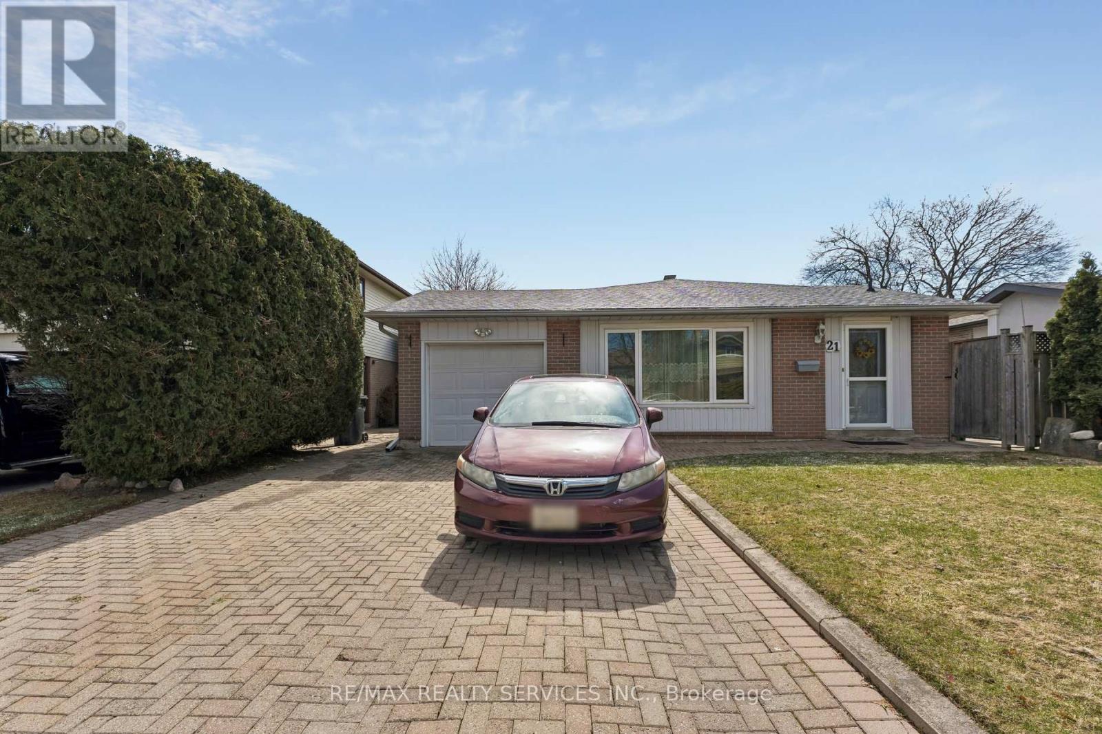Detached at 21 WILLIS DRIVE, Brampton (Brampton East)