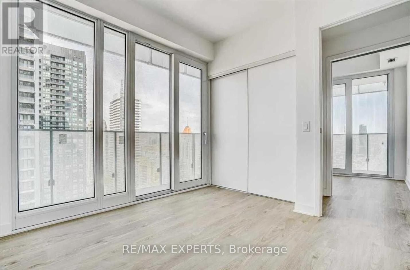 Apartment at 2710 - 3900 CONFEDERATION PARKWAY, Mississauga