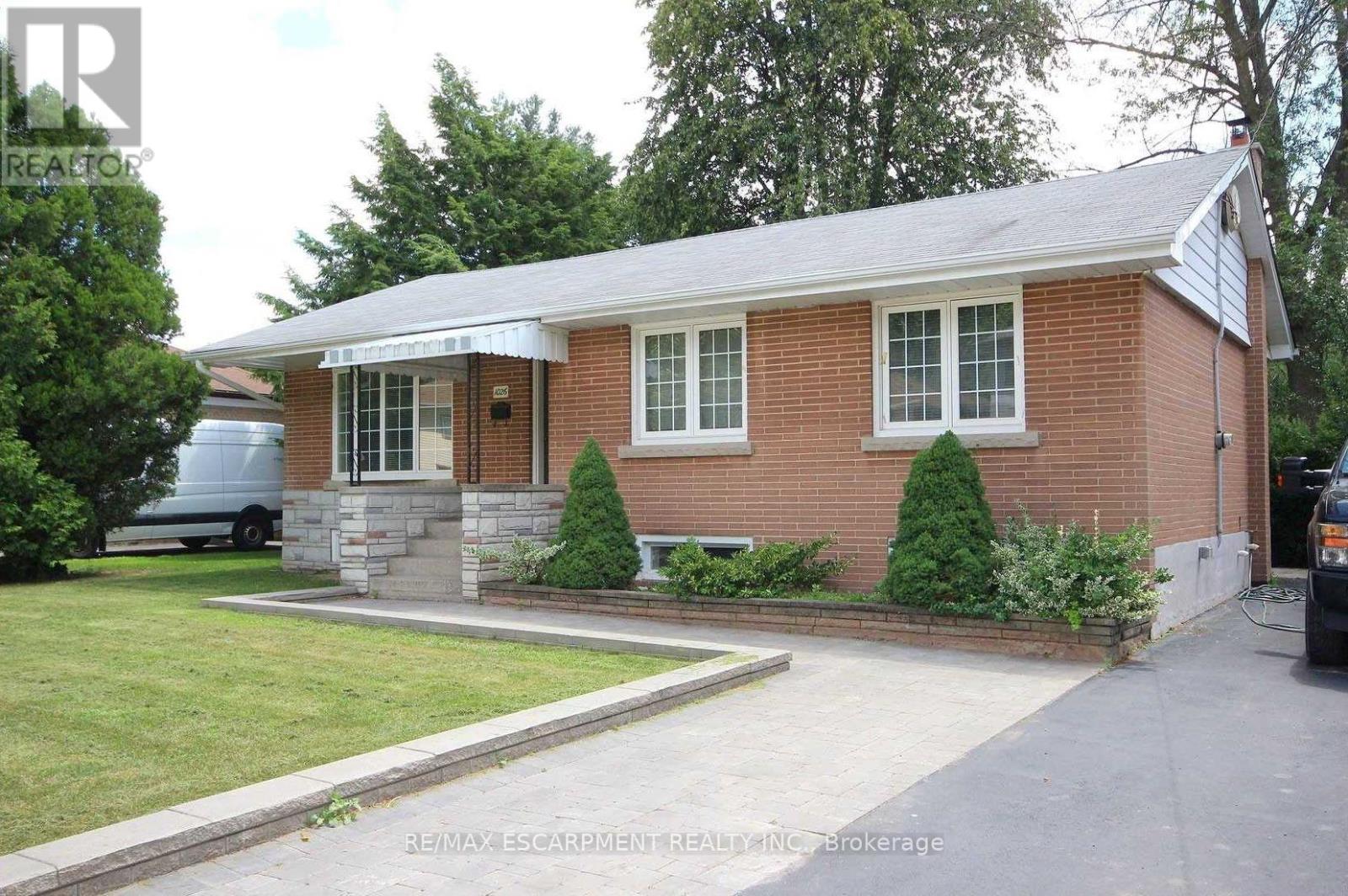 Detached at 1026 BRIDGE ROAD, Oakville (WO West)