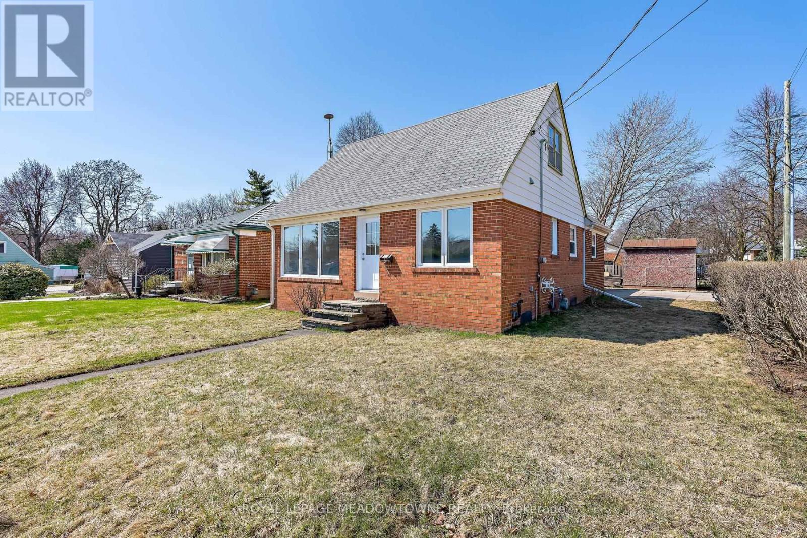 Detached at 3 BARD LANE, Halton Hills (Georgetown)