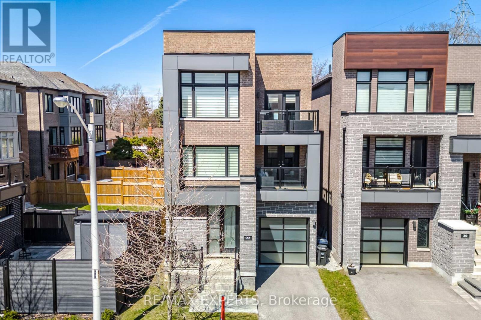 Detached at 22 KIPLING GROVE COURT, Toronto (Princess-Rosethorn)