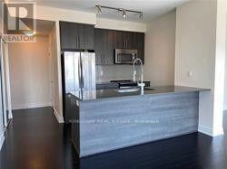 Apartment at 606 - 510 CURRAN PLACE, Mississauga (City Centre)