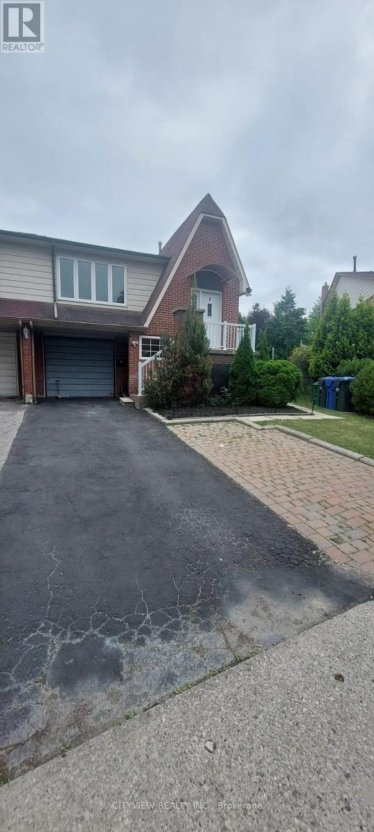 Semi-Detached/Link at 28 FOXACRE ROW, Brampton (Madoc)