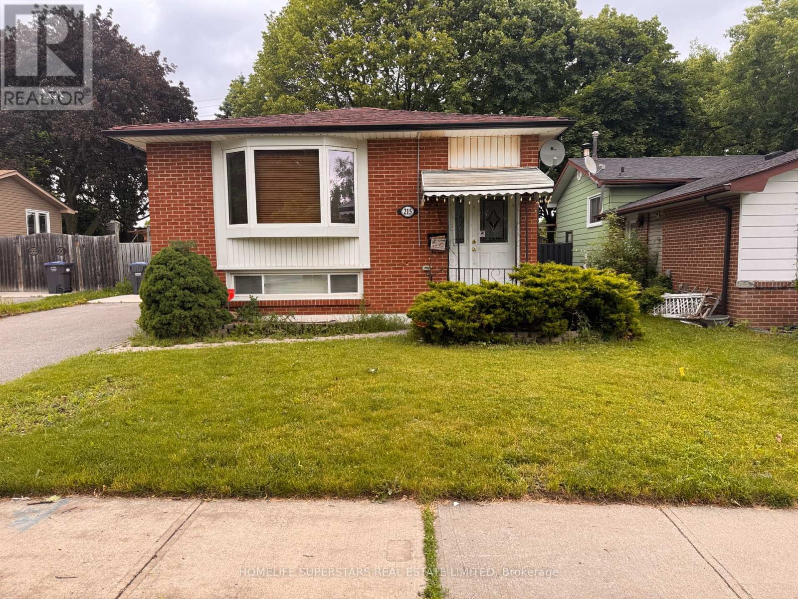 Detached at MAIN - 215 ARCHDEKIN DRIVE, Brampton