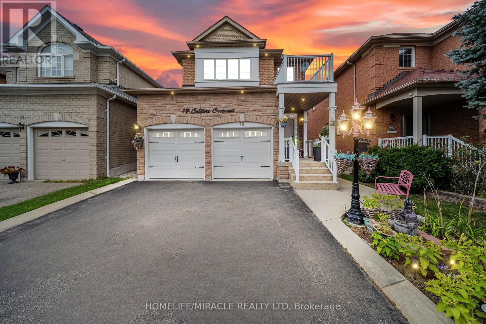Detached at 19 CULTURE CRESCENT, Brampton (Fletcher's Creek Village)